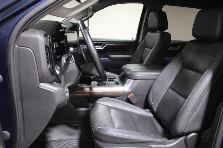 Used 2023 Chevrolet Silverado 1500 LT Trail Boss w/ Convenience Package II AWD/4WD image 18