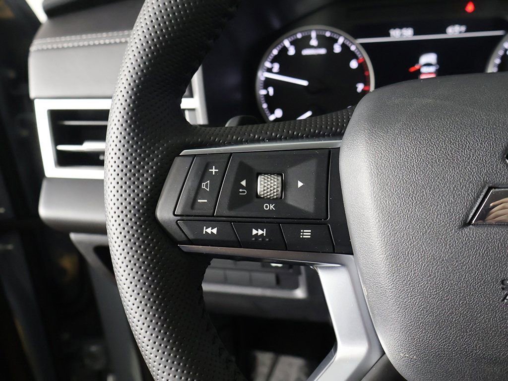 New 2026 Mitsubishi Outlander SE image 44