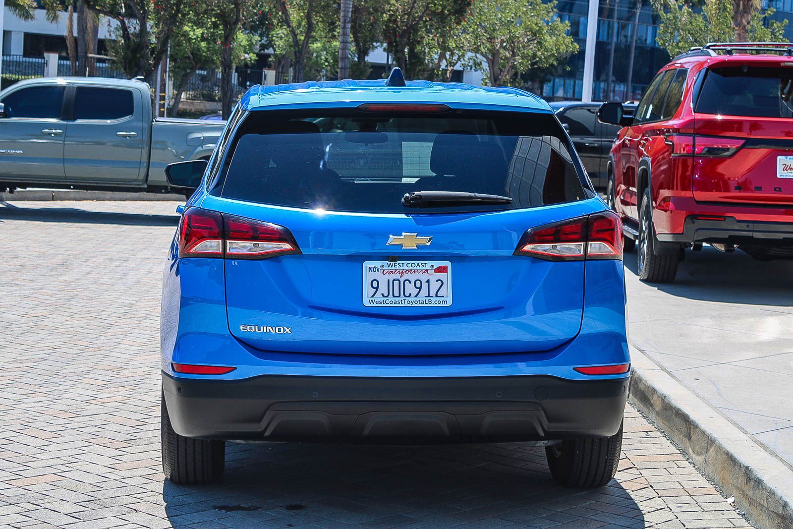 Used 2024 Chevrolet Equinox LS w/ LS Convenience Package FWD image 9