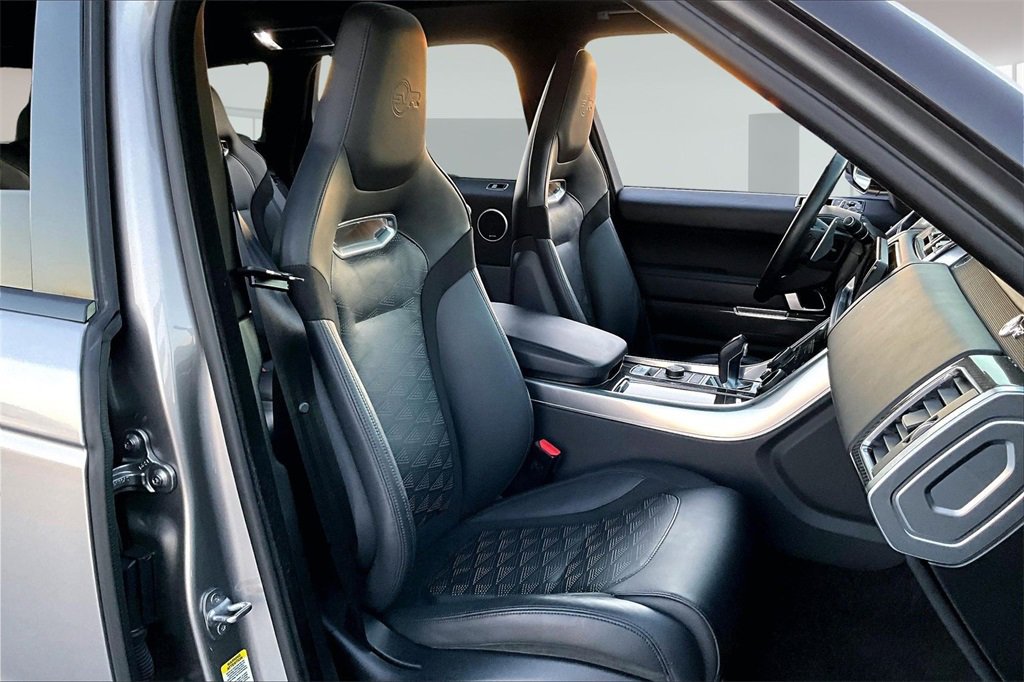 Used 2022 Land Rover Range Rover Sport SVR image 27