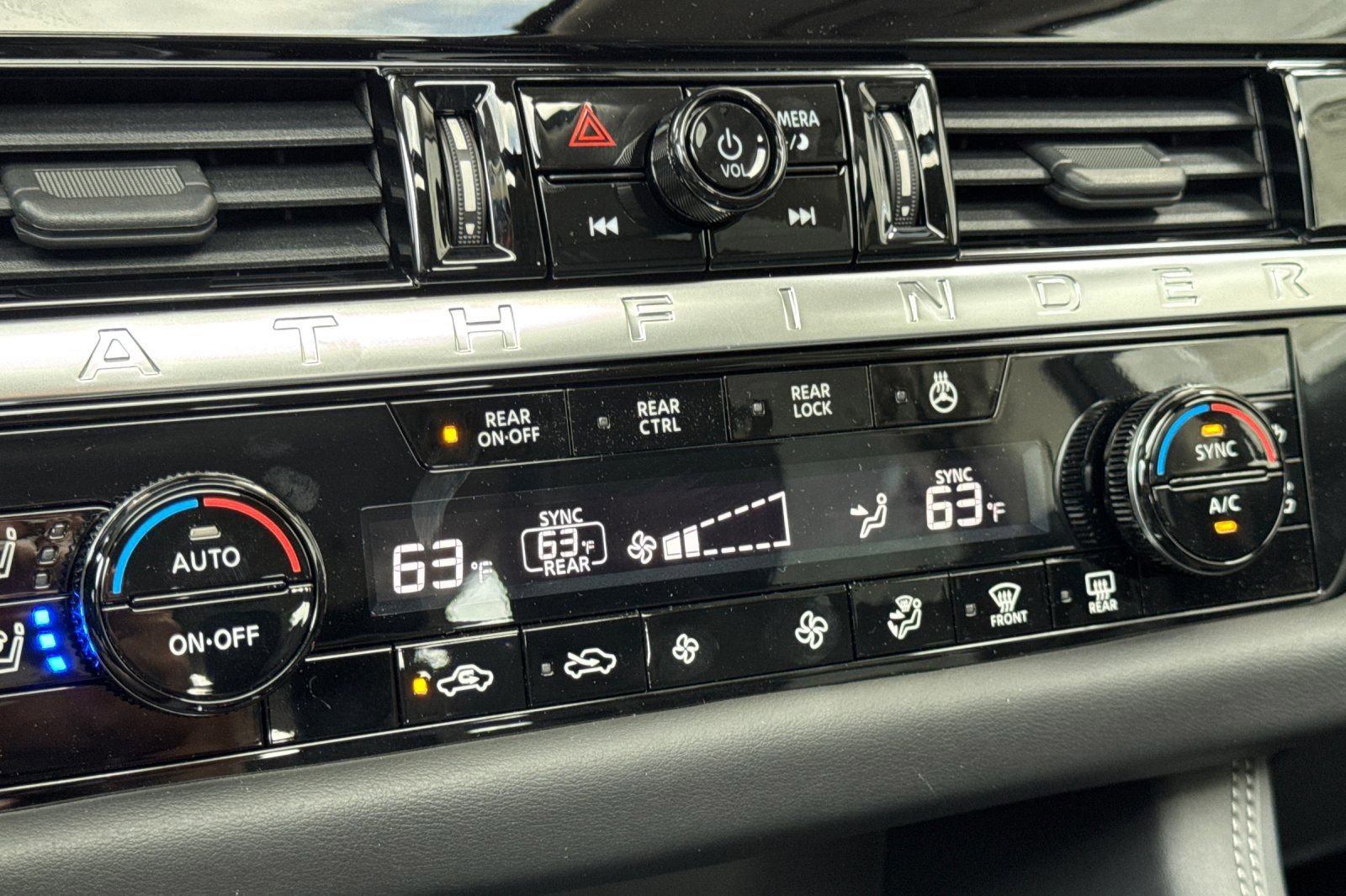 New 2026 Nissan Pathfinder Platinum AWD/4WD image 25