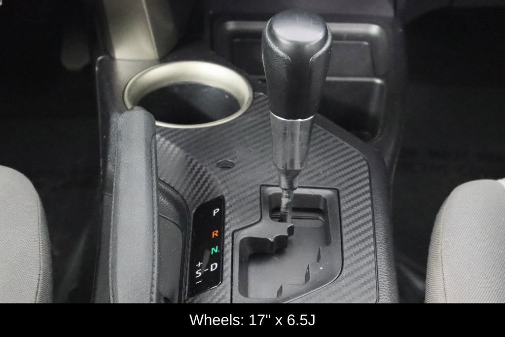 Used 2013 Toyota RAV4 LE image 13
