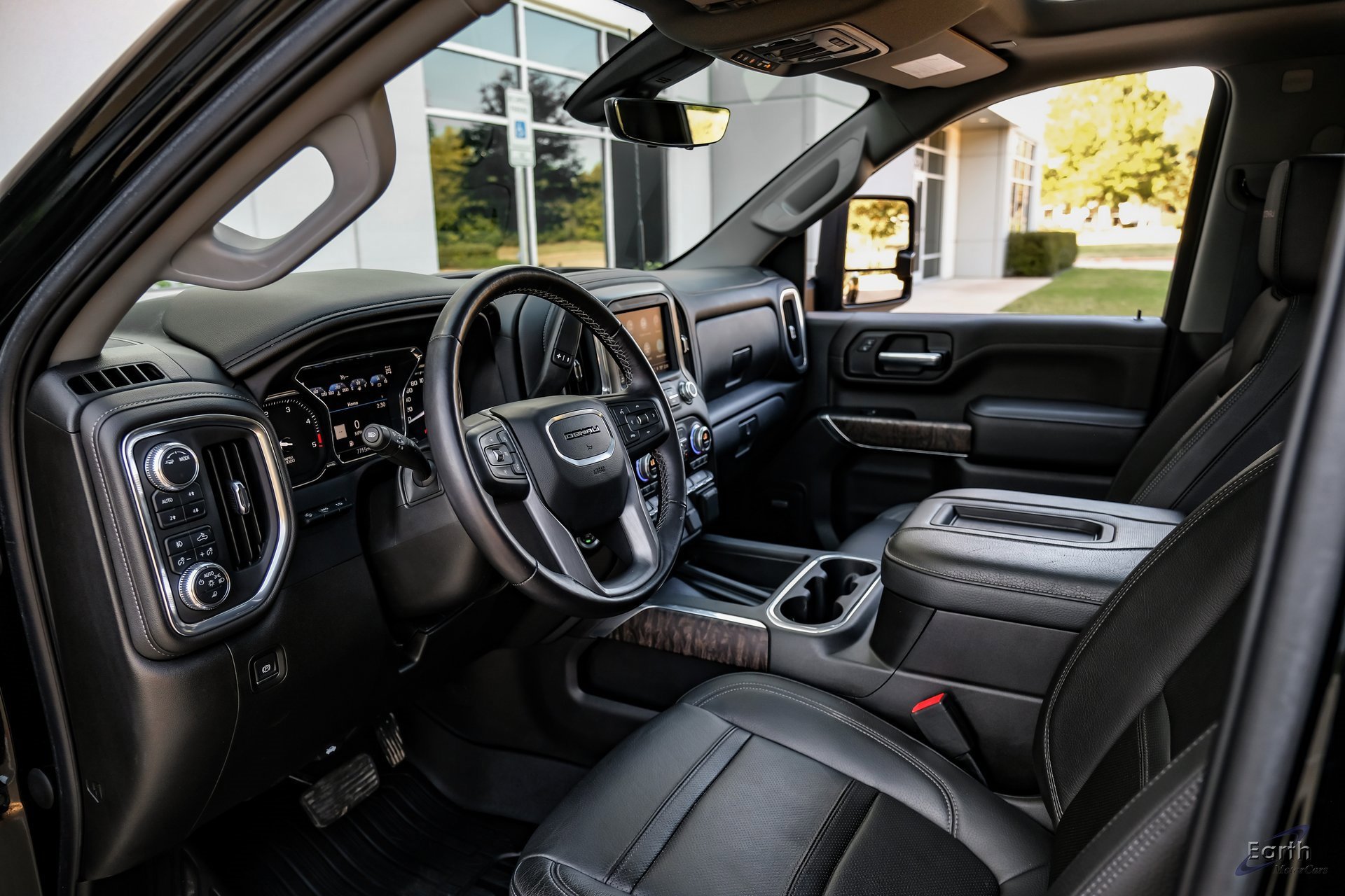 Used 2022 GMC Sierra 3500 Denali w/ Technology Package image 41