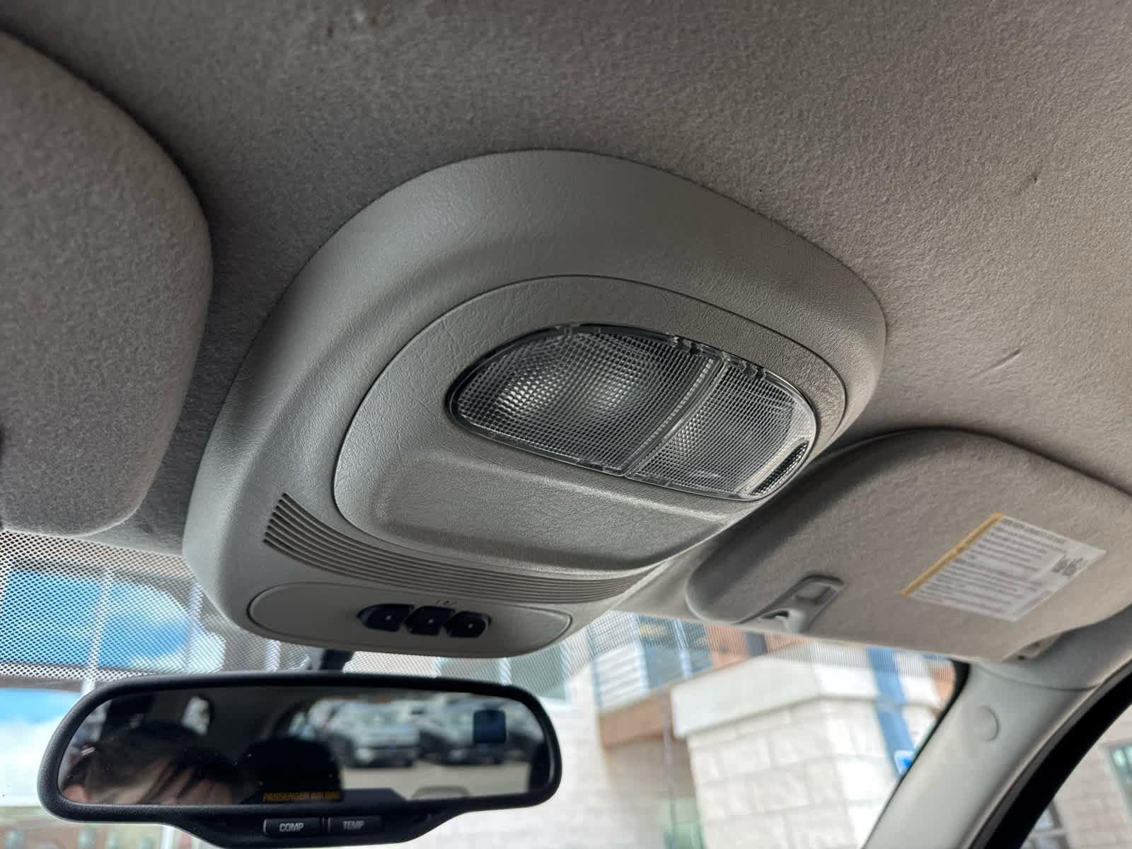 Used 2008 GMC Envoy SLE image 24