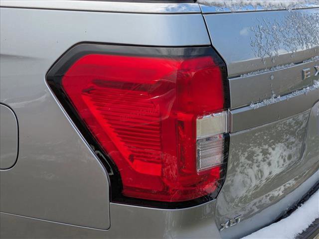 Used 2024 Ford Expedition Max XLT image 13