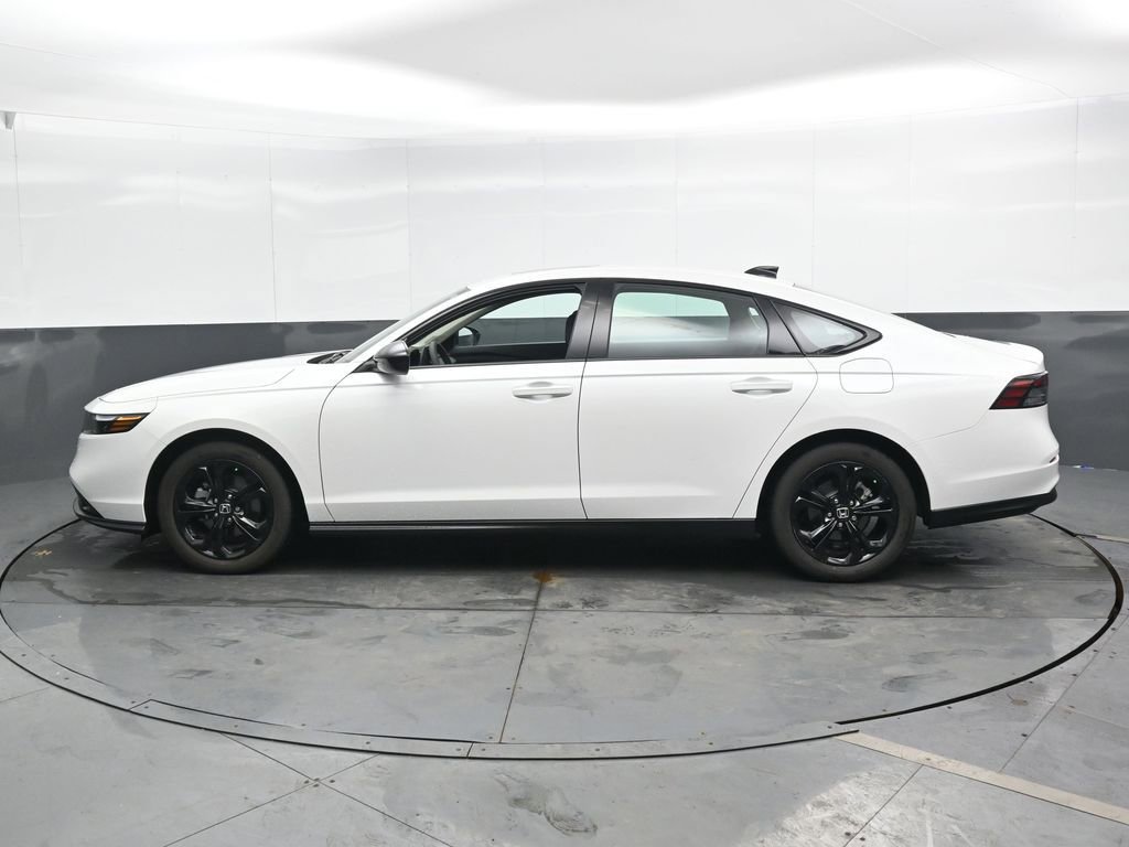 Used 2025 Honda Accord SE image 7