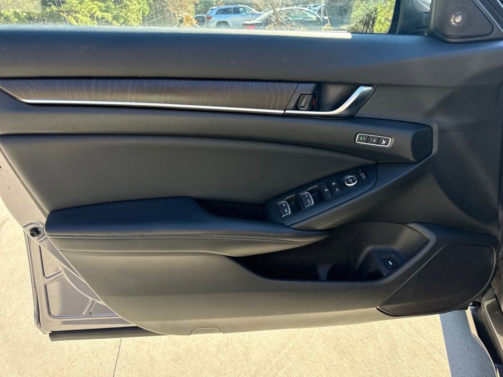 Used 2018 Honda Accord EX-L image 14