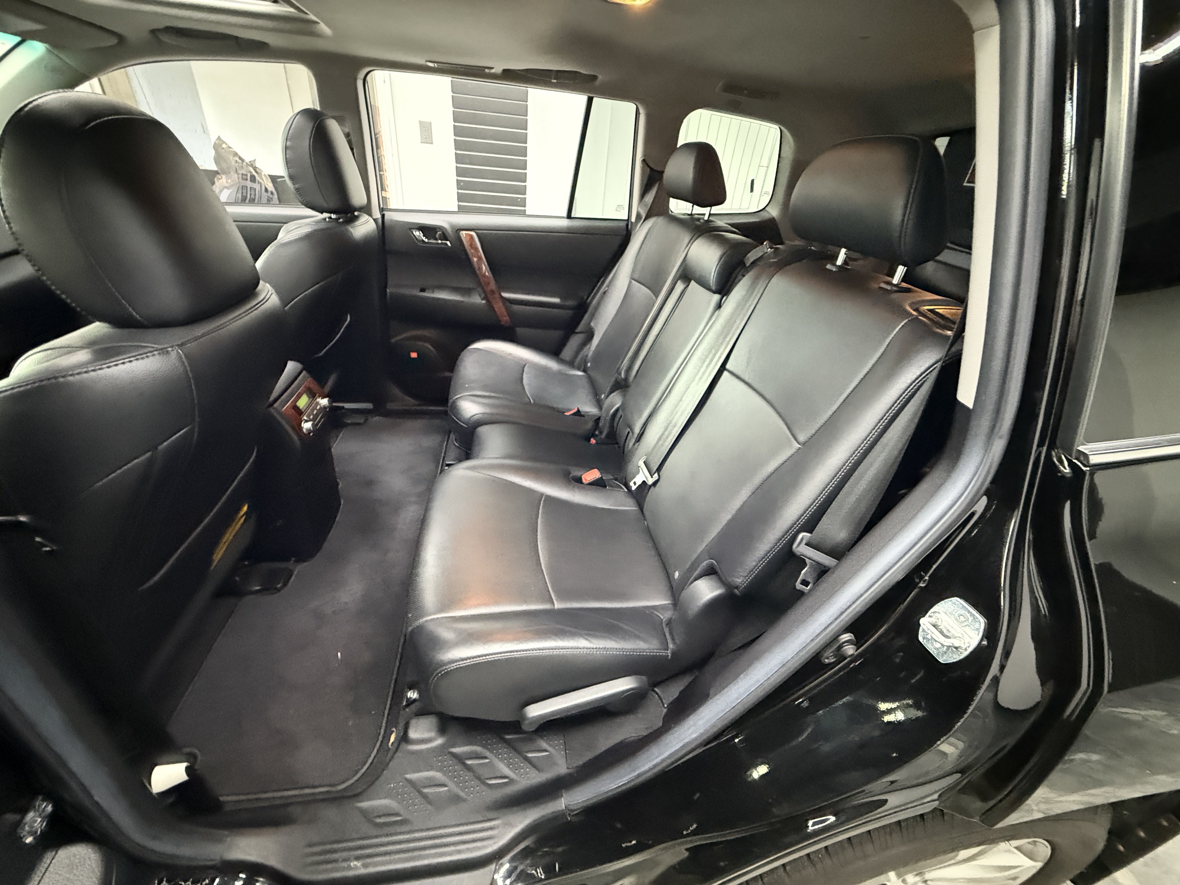 Used 2012 Toyota Highlander Limited AWD/4WD image 22