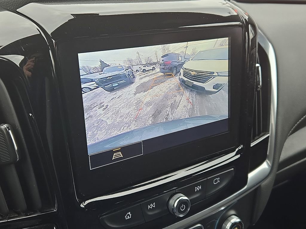 Used 2023 Chevrolet Traverse LT image 23