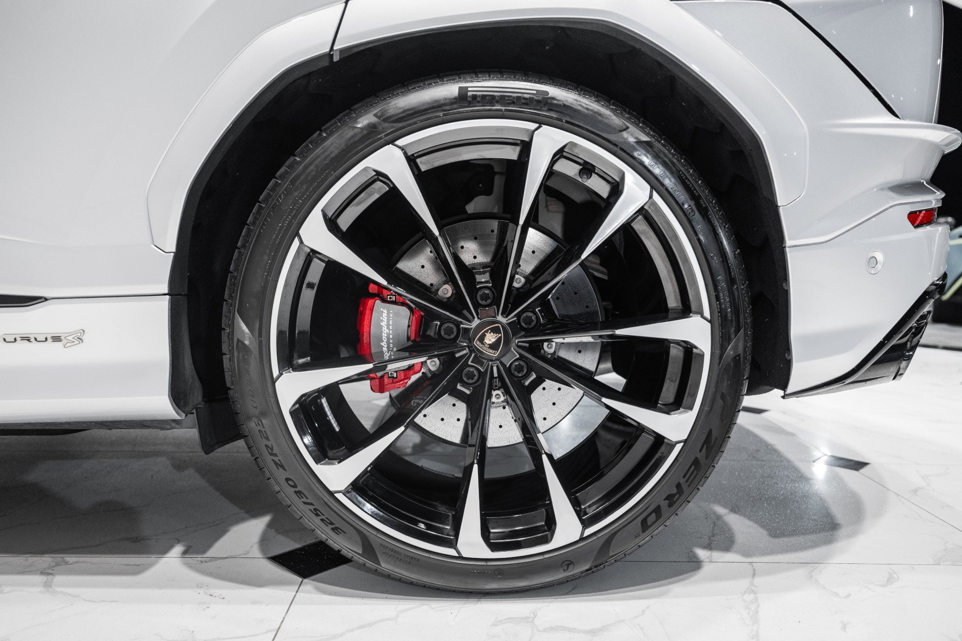 Used 2024 Lamborghini Urus S image 14