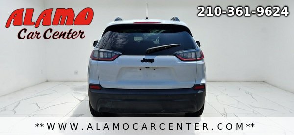 Used 2019 Jeep Cherokee Latitude Plus FWD image 4