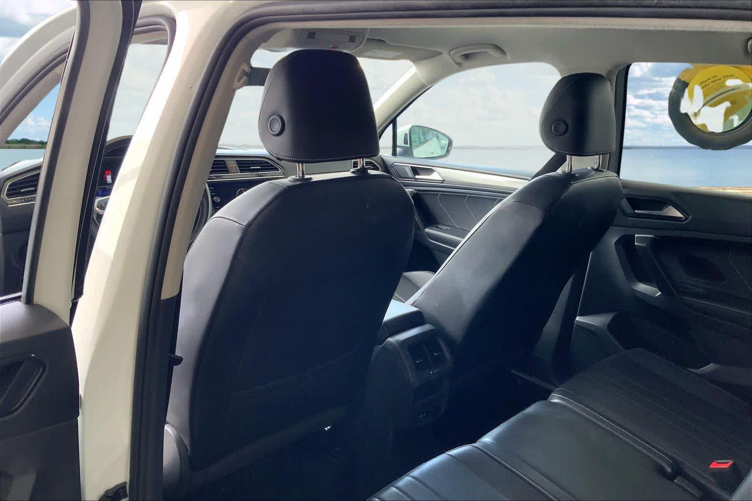 Used 2024 Volkswagen Tiguan SE FWD image 12