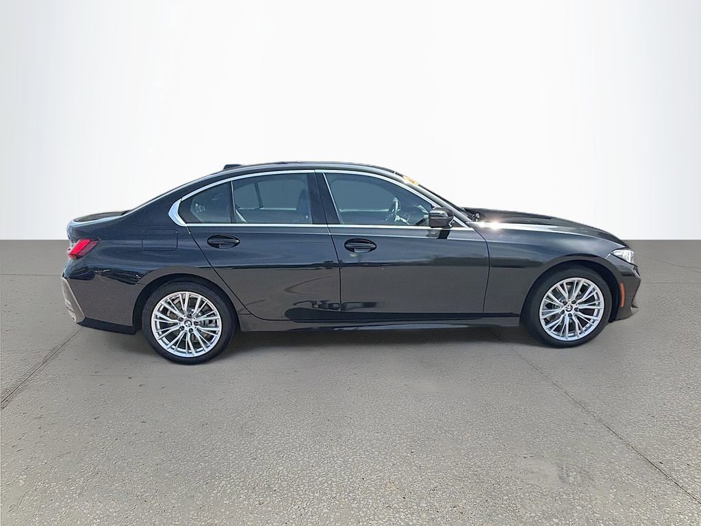 Used 2024 BMW 330i xDrive Sedan w/ Convenience Package AWD/4WD image 3
