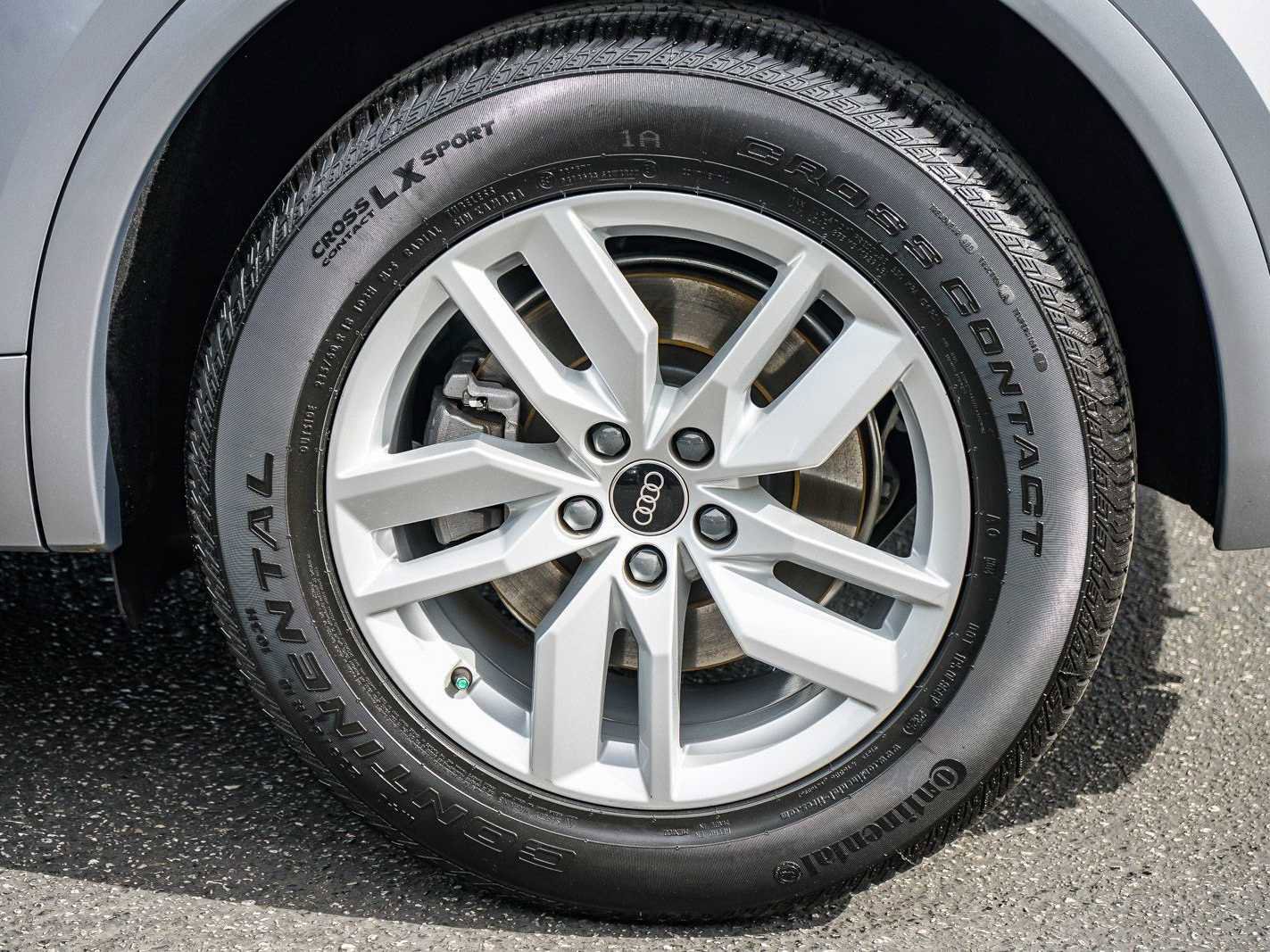 Used 2023 Audi Q5 2.0T Premium w/ Convenience Package image 10