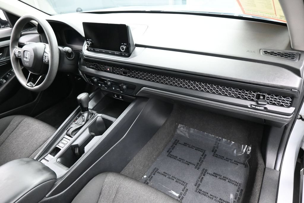 Used 2024 Honda Accord LX image 40