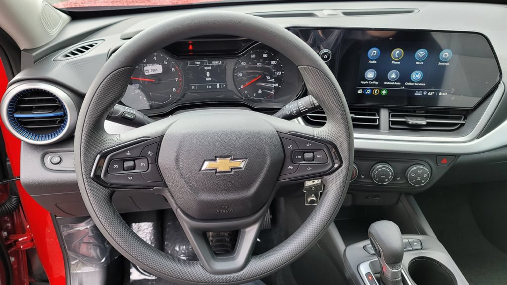 New 2026 Chevrolet Trax LS w/ LS Convenience Package FWD image 20