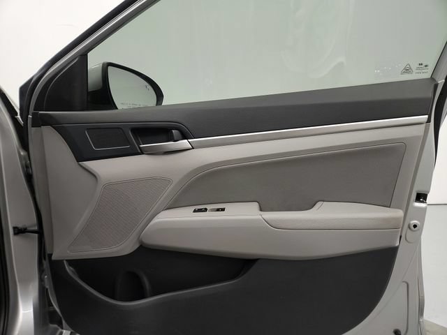 Used 2020 Hyundai Elantra SEL FWD image 25