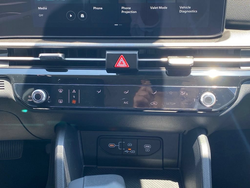 New 2026 Kia Sportage LX FWD image 17