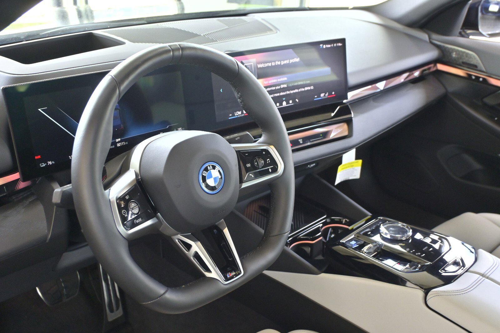 New 2024 BMW i5 eDrive40i w/ Executive Package image 17