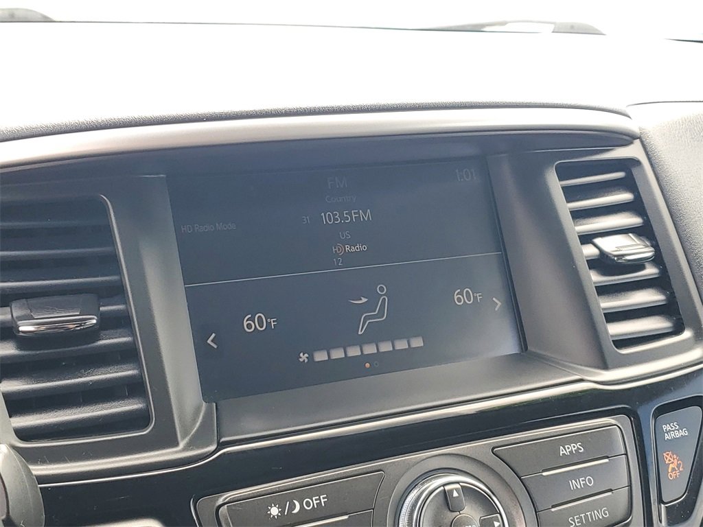 Used 2020 Nissan Pathfinder SV image 22