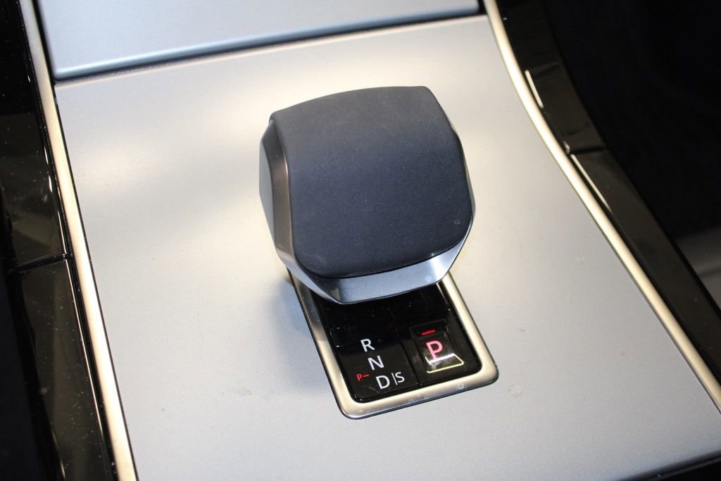 Certified 2025 Land Rover Range Rover Velar S AWD/4WD image 33