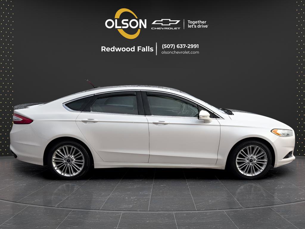Used 2016 Ford Fusion SE w/ Equipment Group 202A image 6