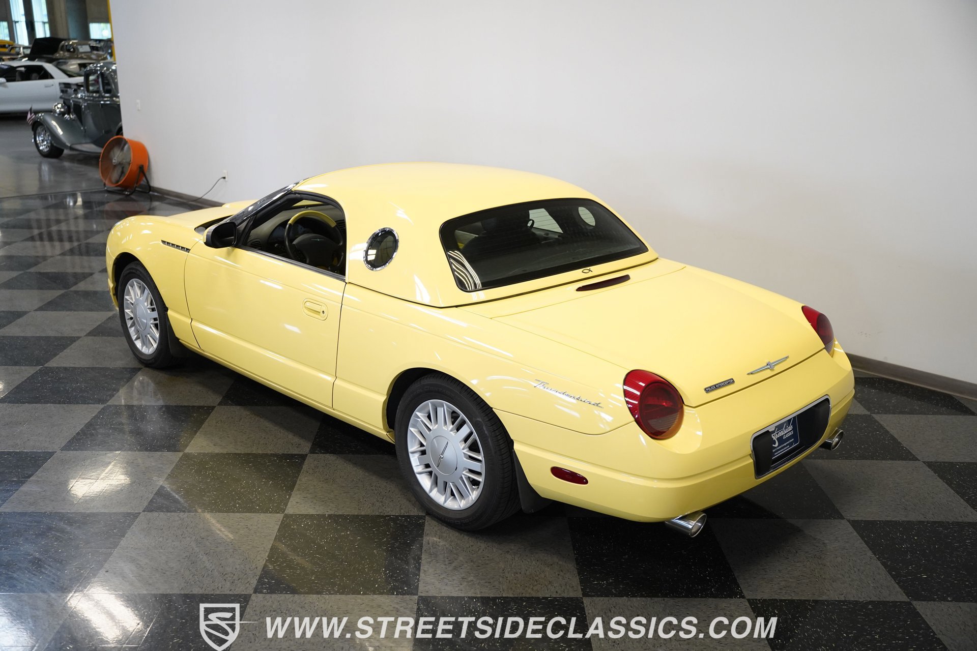 Used 2002 Ford Thunderbird image 10