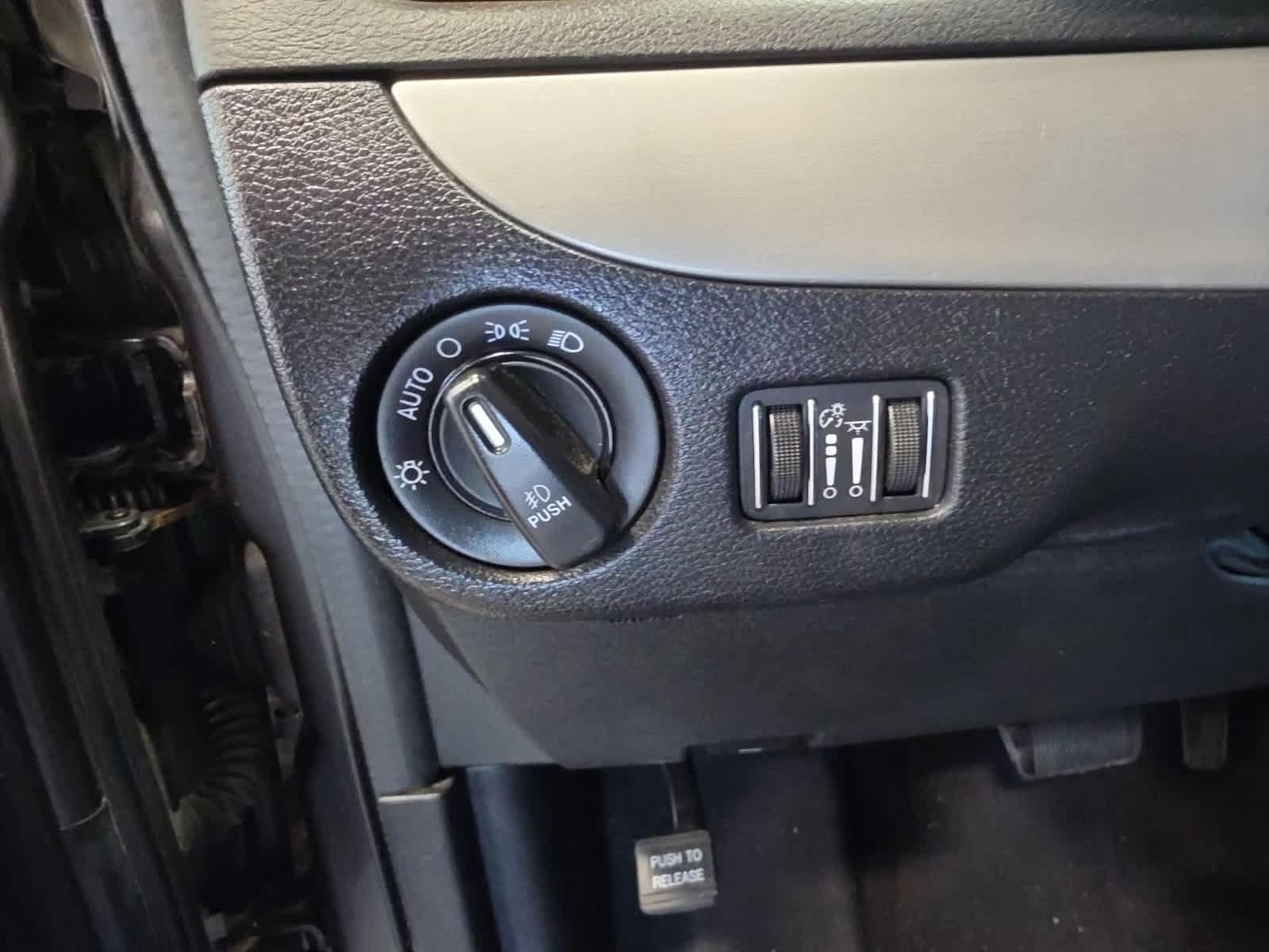 Used 2018 Dodge Grand Caravan GT FWD image 19