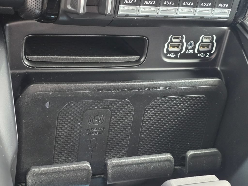 Used 2022 RAM 2500 Limited AWD/4WD image 40