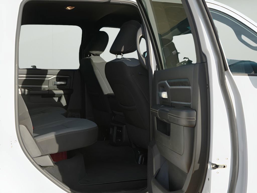 Used 2024 RAM 3500 Big Horn image 22