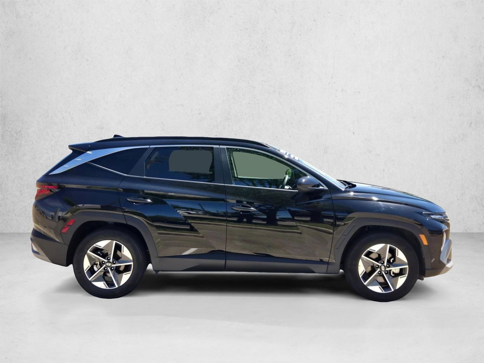 Used 2025 Hyundai Tucson SEL FWD image 4