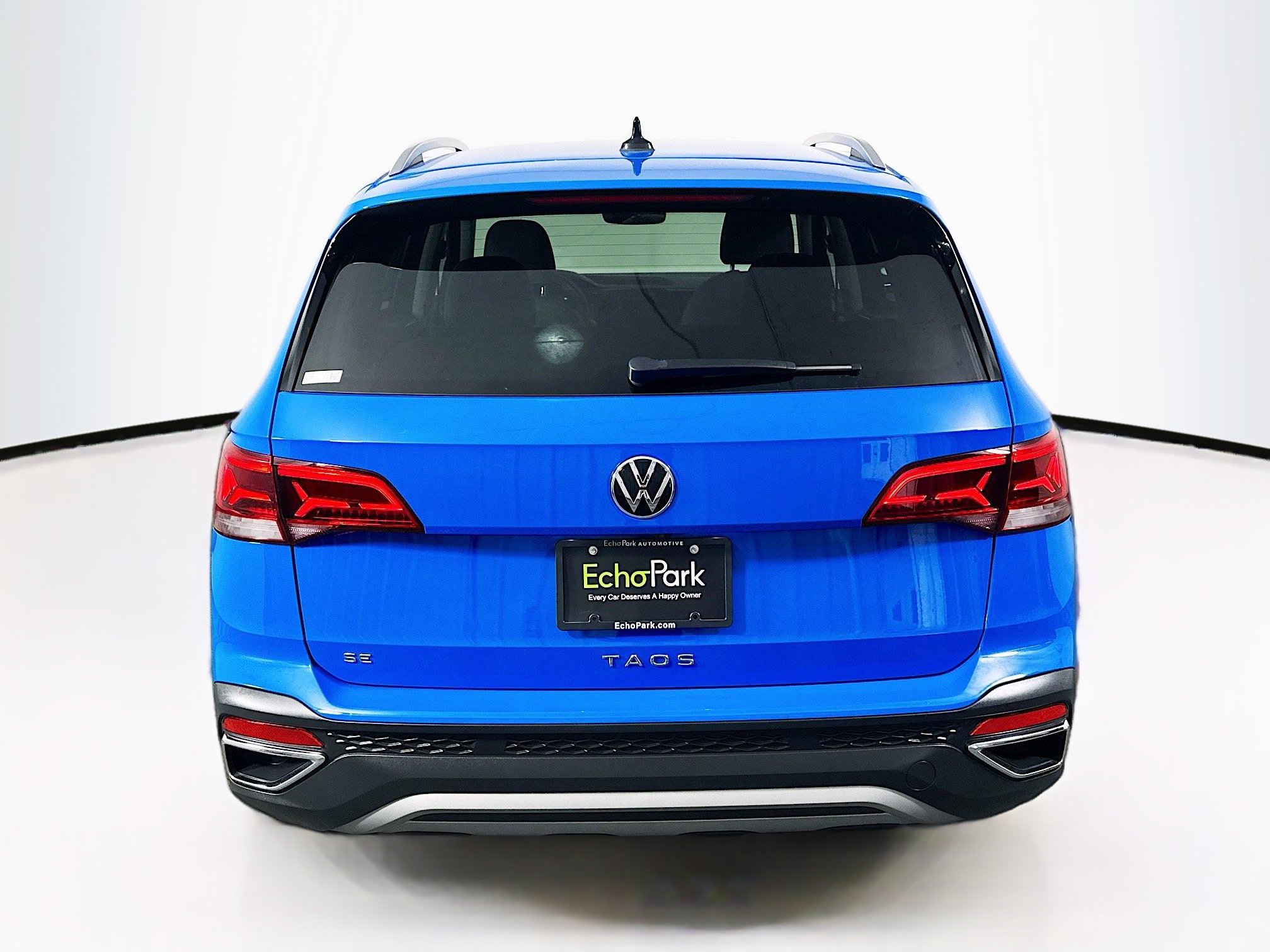 Used 2023 Volkswagen Taos SE FWD image 7