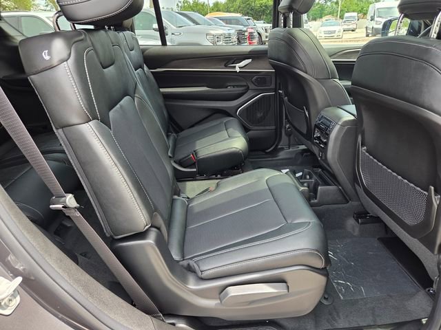 New 2026 Jeep Grand Cherokee L Limited AWD/4WD image 13
