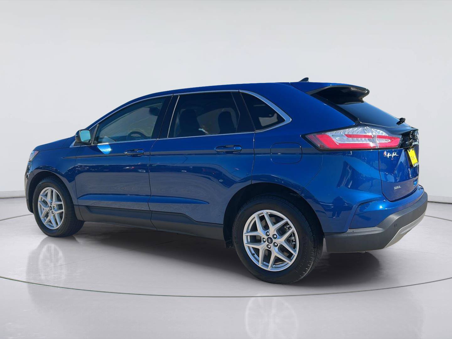 Certified 2022 Ford Edge SEL AWD/4WD image 6