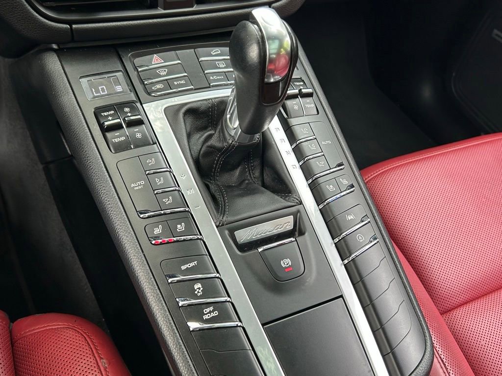 Used 2020 Porsche Macan S AWD/4WD image 25