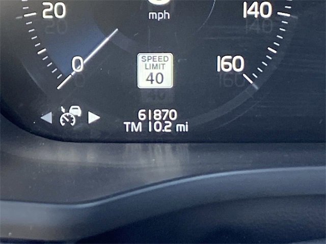 Used 2021 Volvo XC60 T8 R-Design w/ Advanced Package image 27