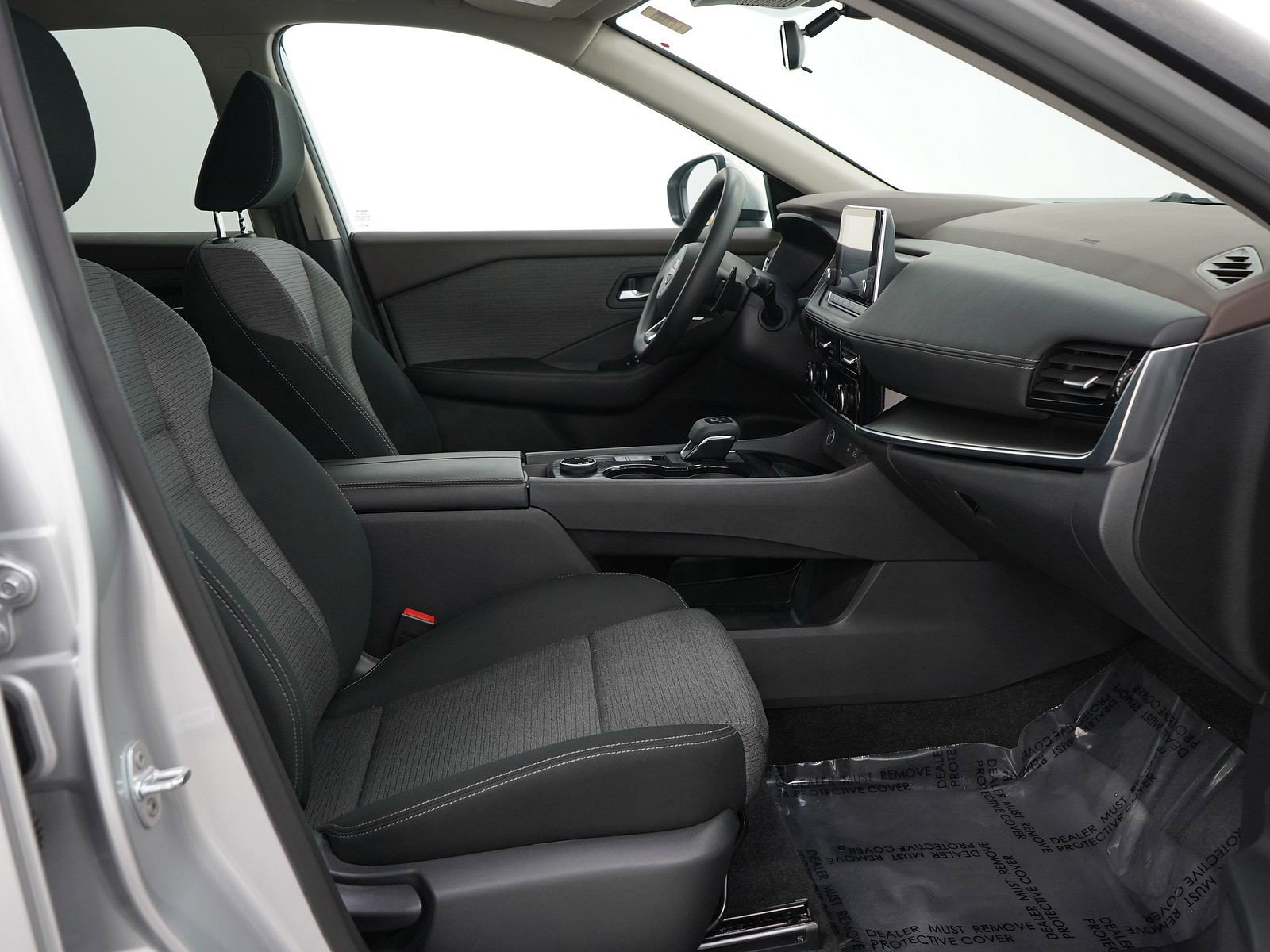 Used 2022 Nissan Rogue SV image 13