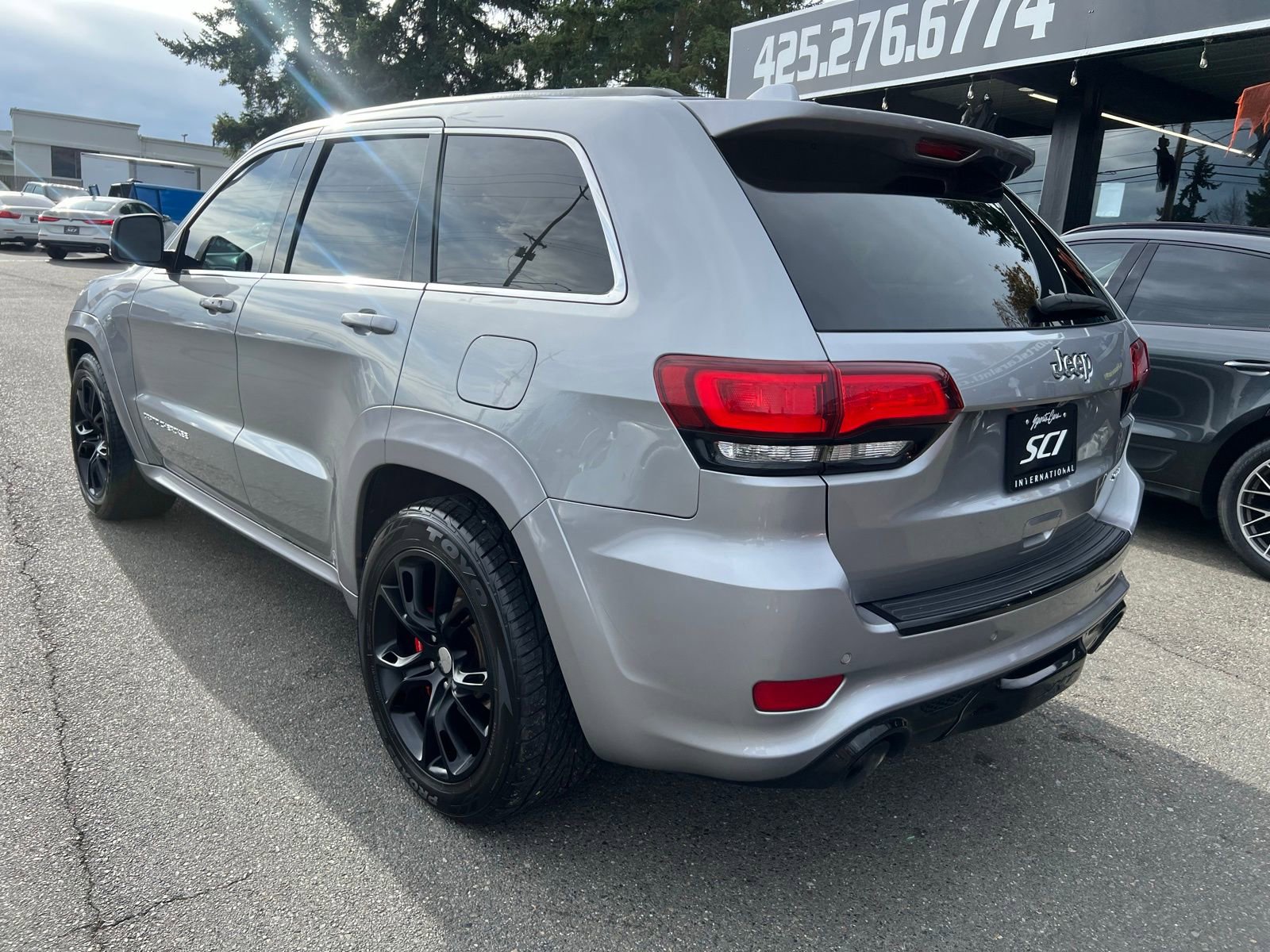 Used 2015 Jeep Grand Cherokee SRT w/ Luxury Group II image 3