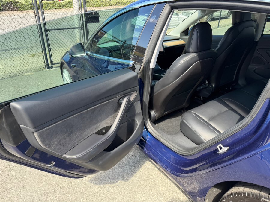 Used 2018 Tesla Model 3 Performance image 43