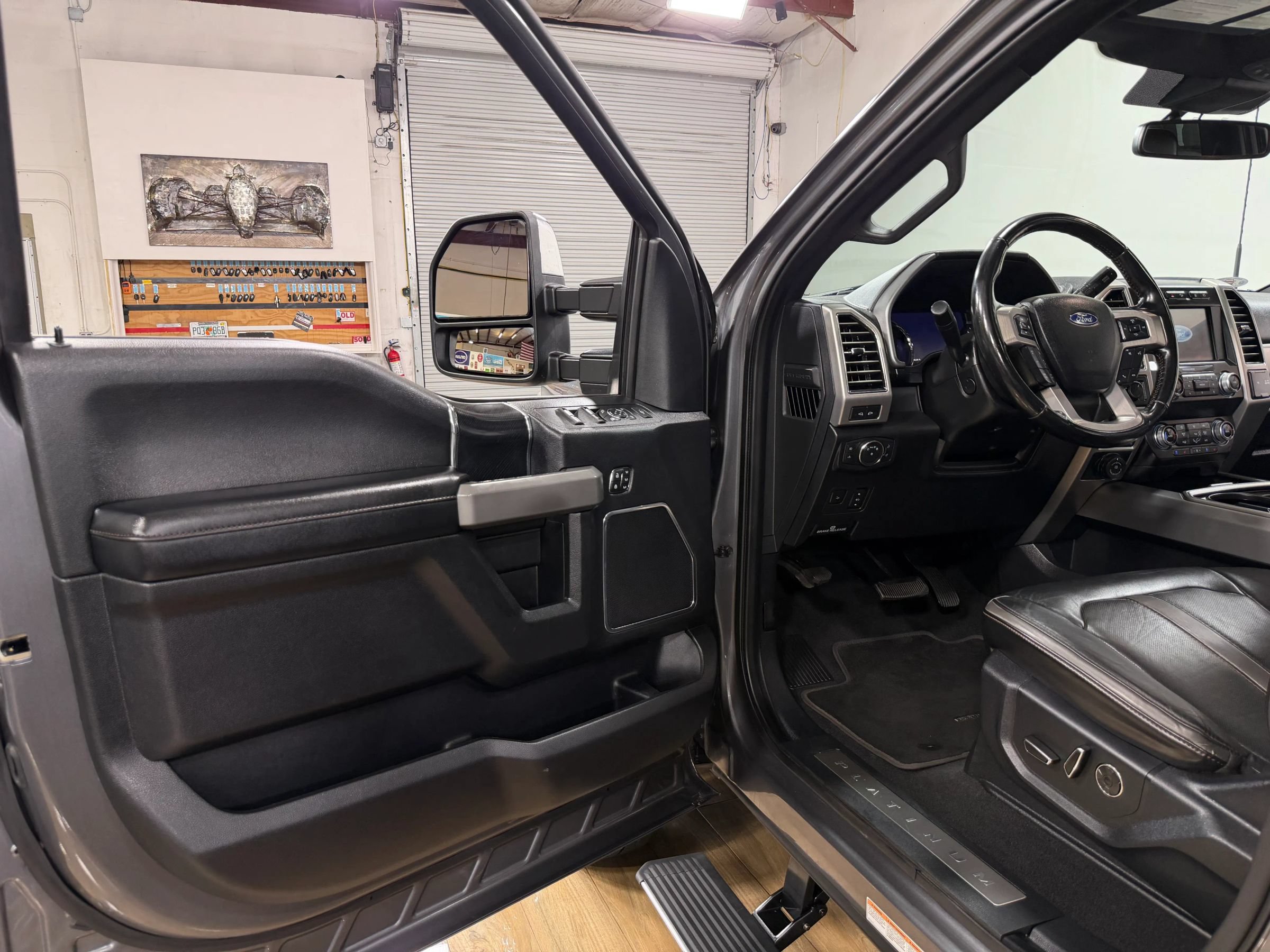 Used 2021 Ford F450 Platinum w/ FX4 Off-Road Package AWD/4WD image 12