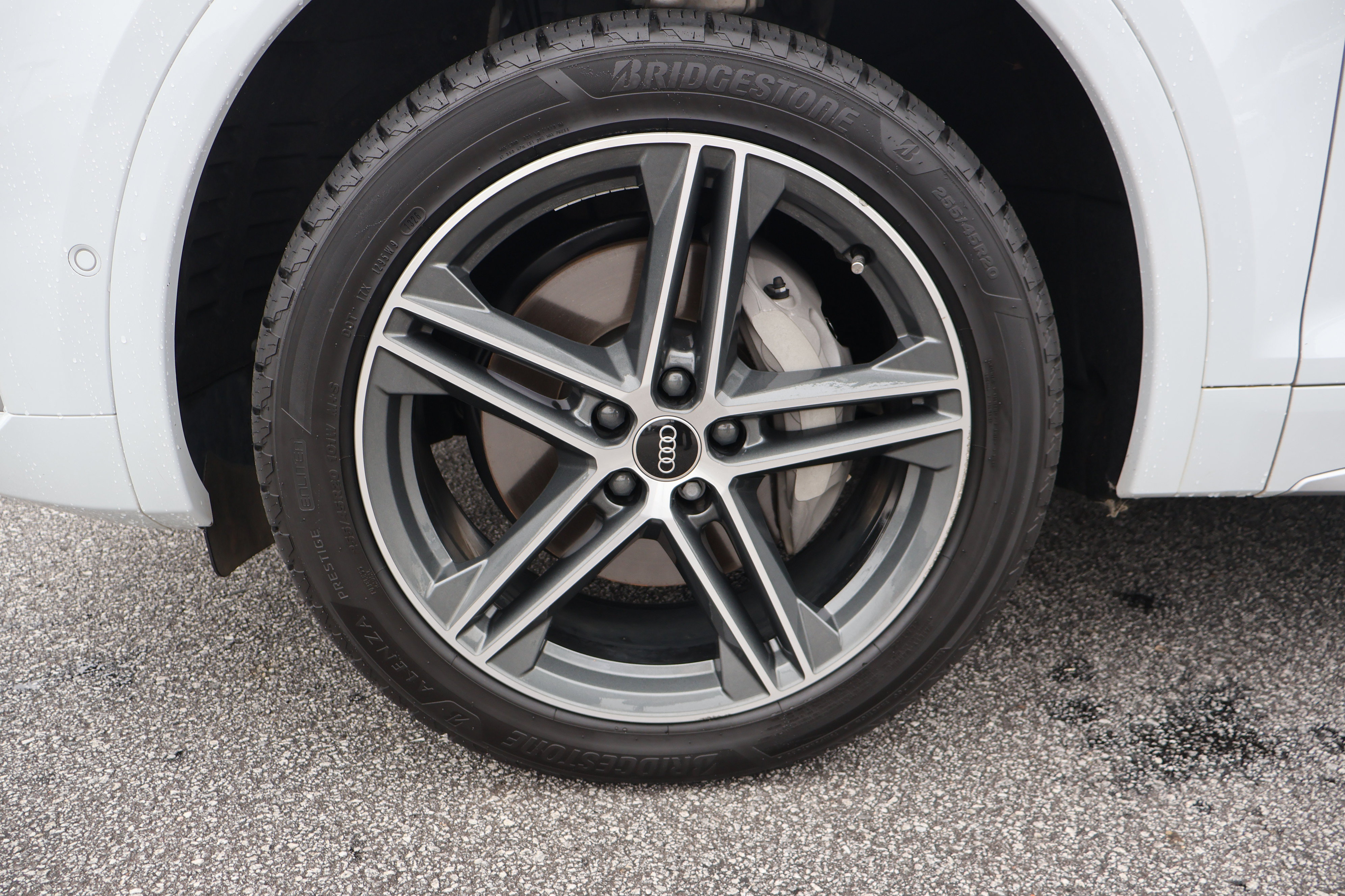 Used 2023 Audi Q5 e Prestige AWD/4WD image 9