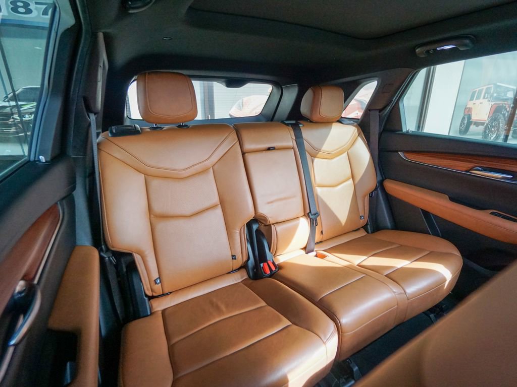 Used 2020 Cadillac XT5 Premium Luxury w/ LPO, Floor Liner Package image 33