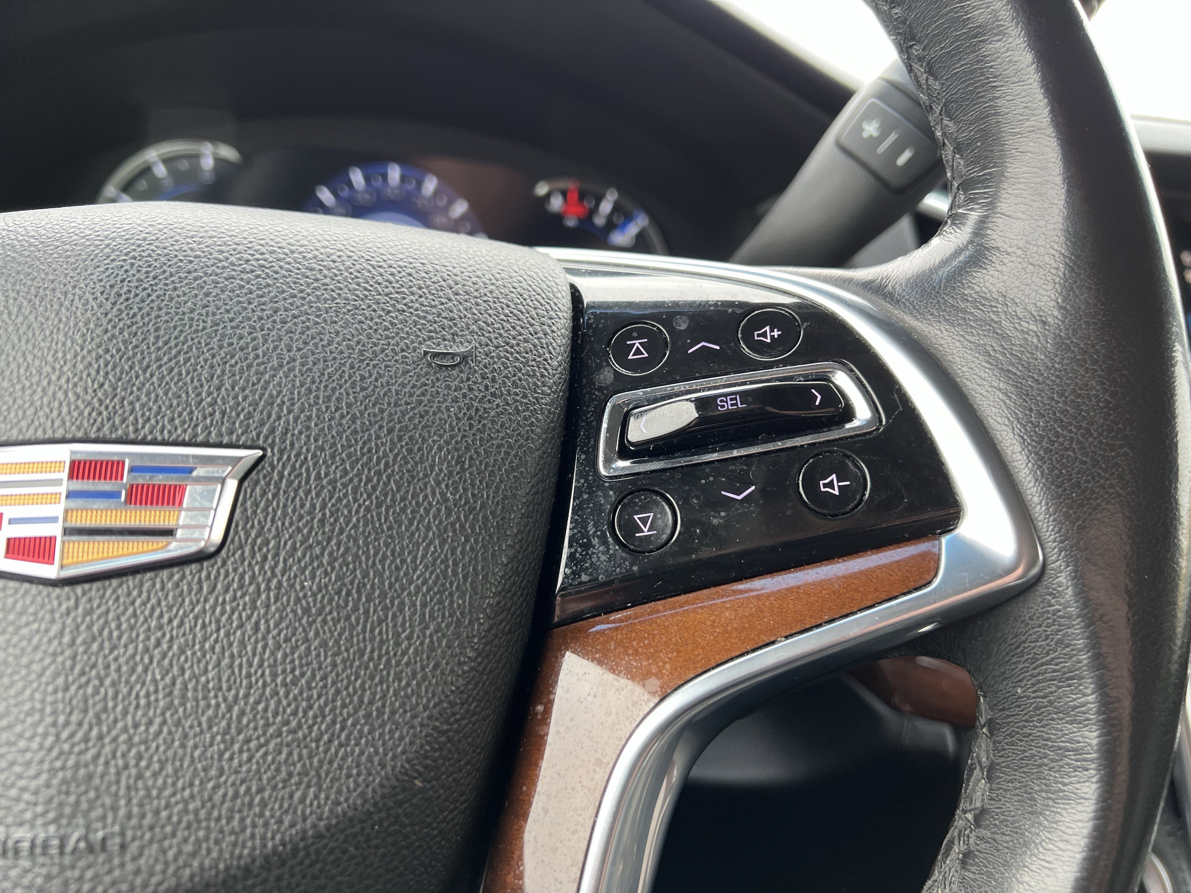 Used 2019 Cadillac Escalade ESV Luxury AWD/4WD image 20