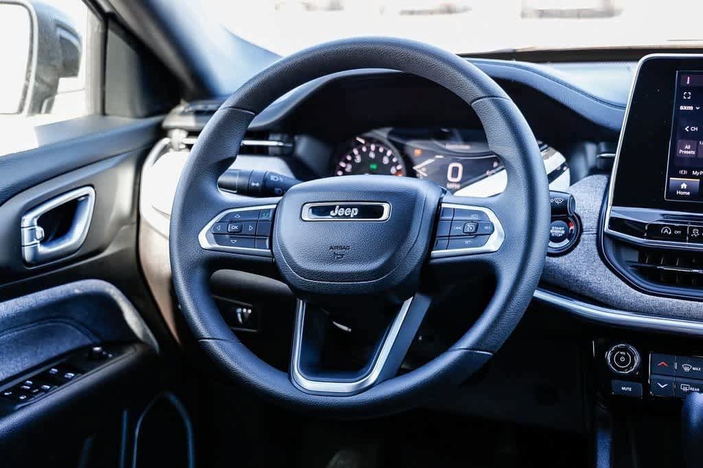 New 2025 Jeep Compass Sport AWD/4WD image 15