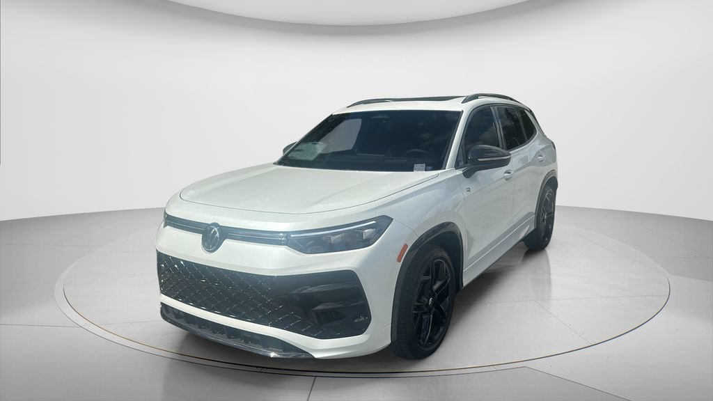 New 2026 Volkswagen Tiguan SE R-Line FWD image 1