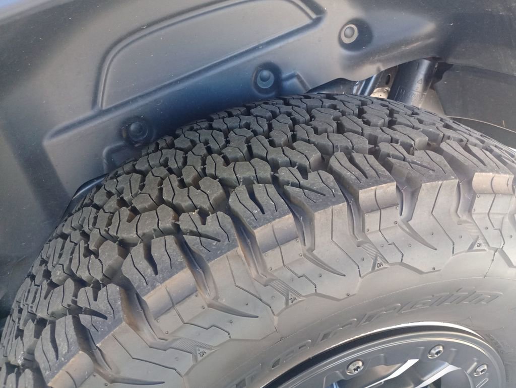 Used 2025 Jeep Wrangler Unlimited Rubicon image 27