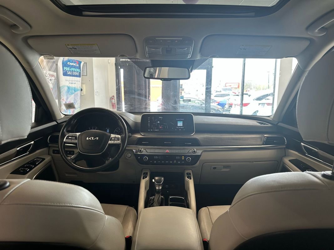 Used 2022 Kia Telluride EX image 17