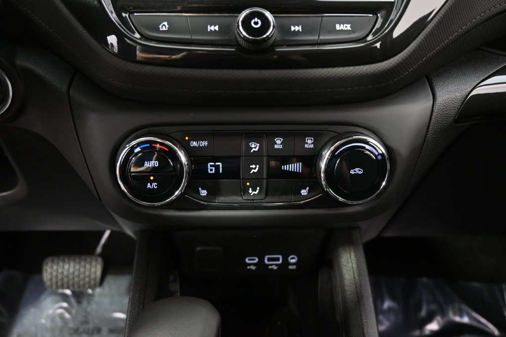 Used 2022 Chevrolet TrailBlazer LT w/ LPO, Blackout Package AWD/4WD image 31