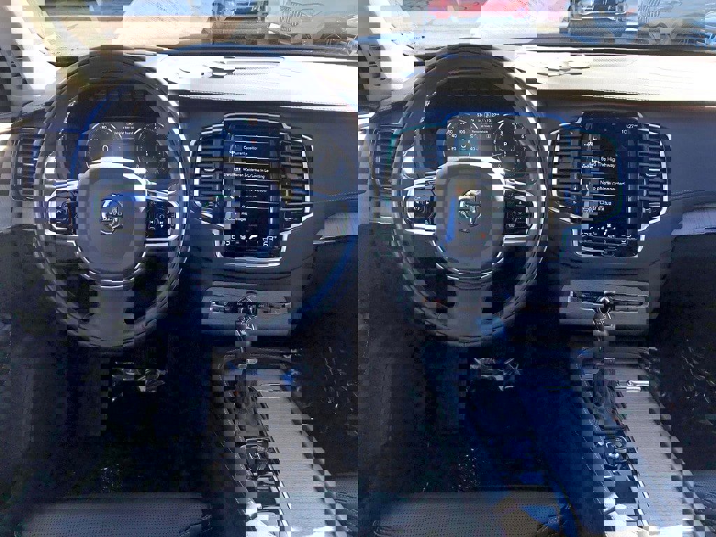 Used 2022 Volvo XC90 T6 Inscription w/ Advanced Package image 17