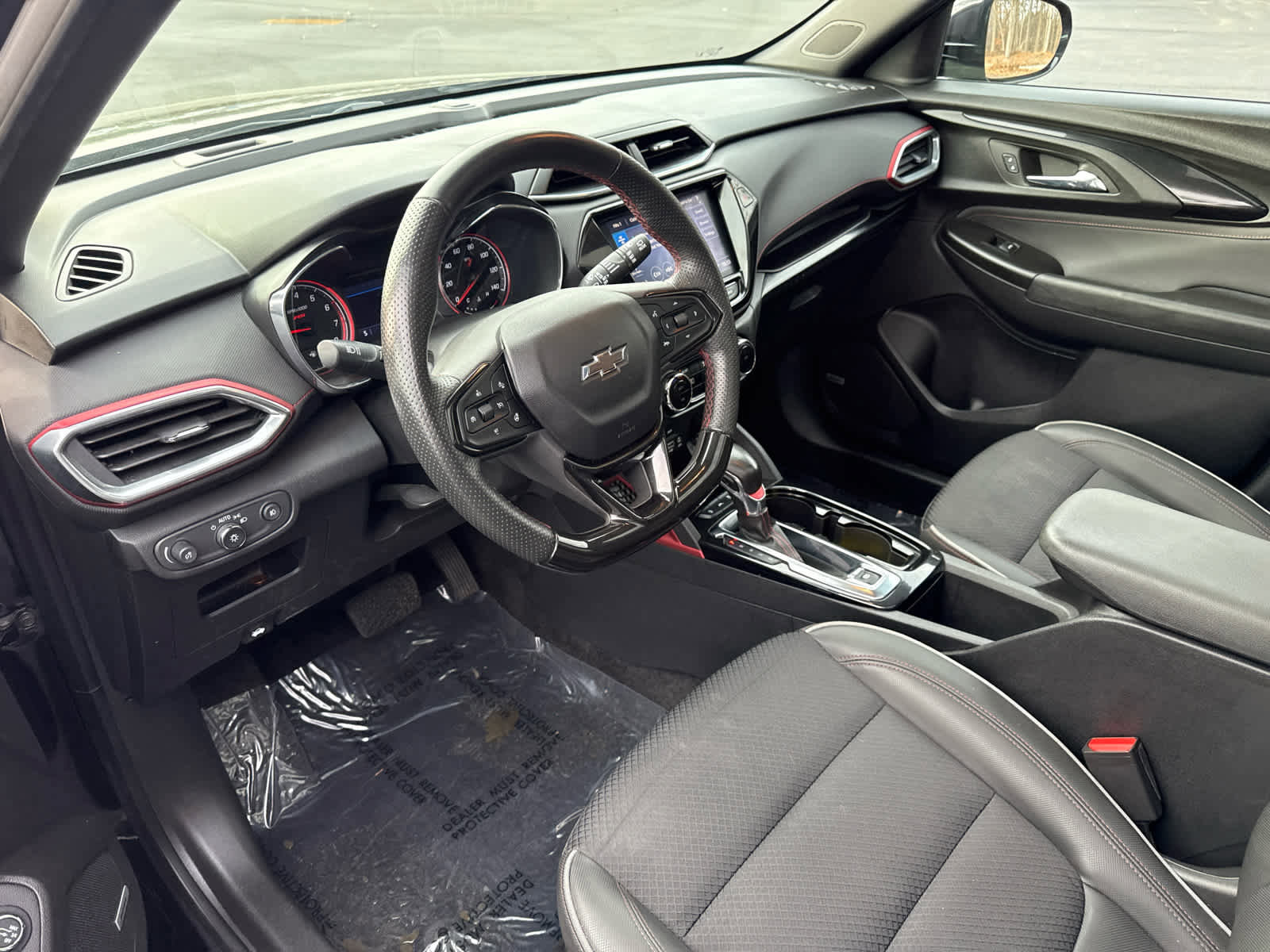 Used 2023 Chevrolet TrailBlazer RS w/ Sun and Liftgate Package image 14